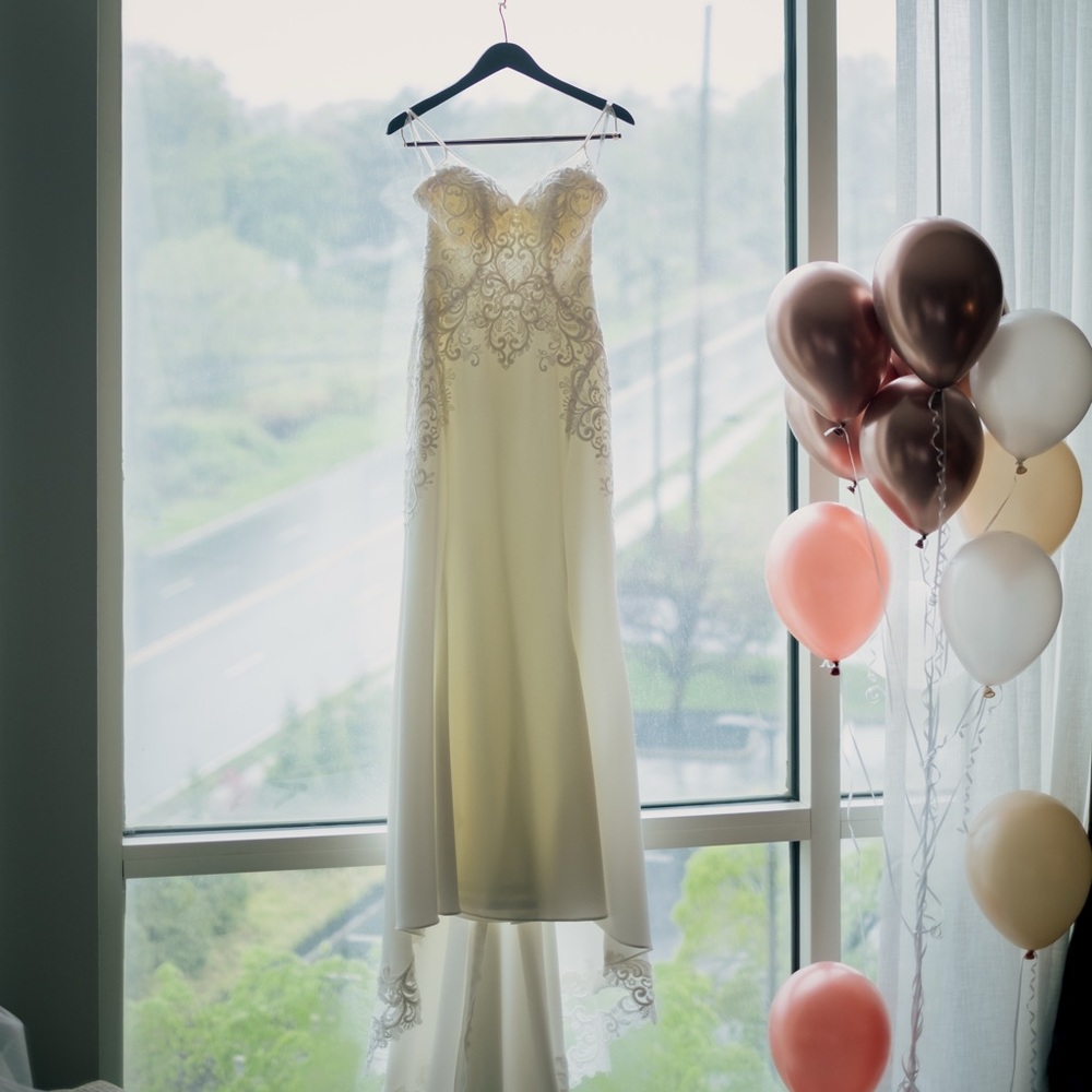 Elegant Cream Wedding Dress